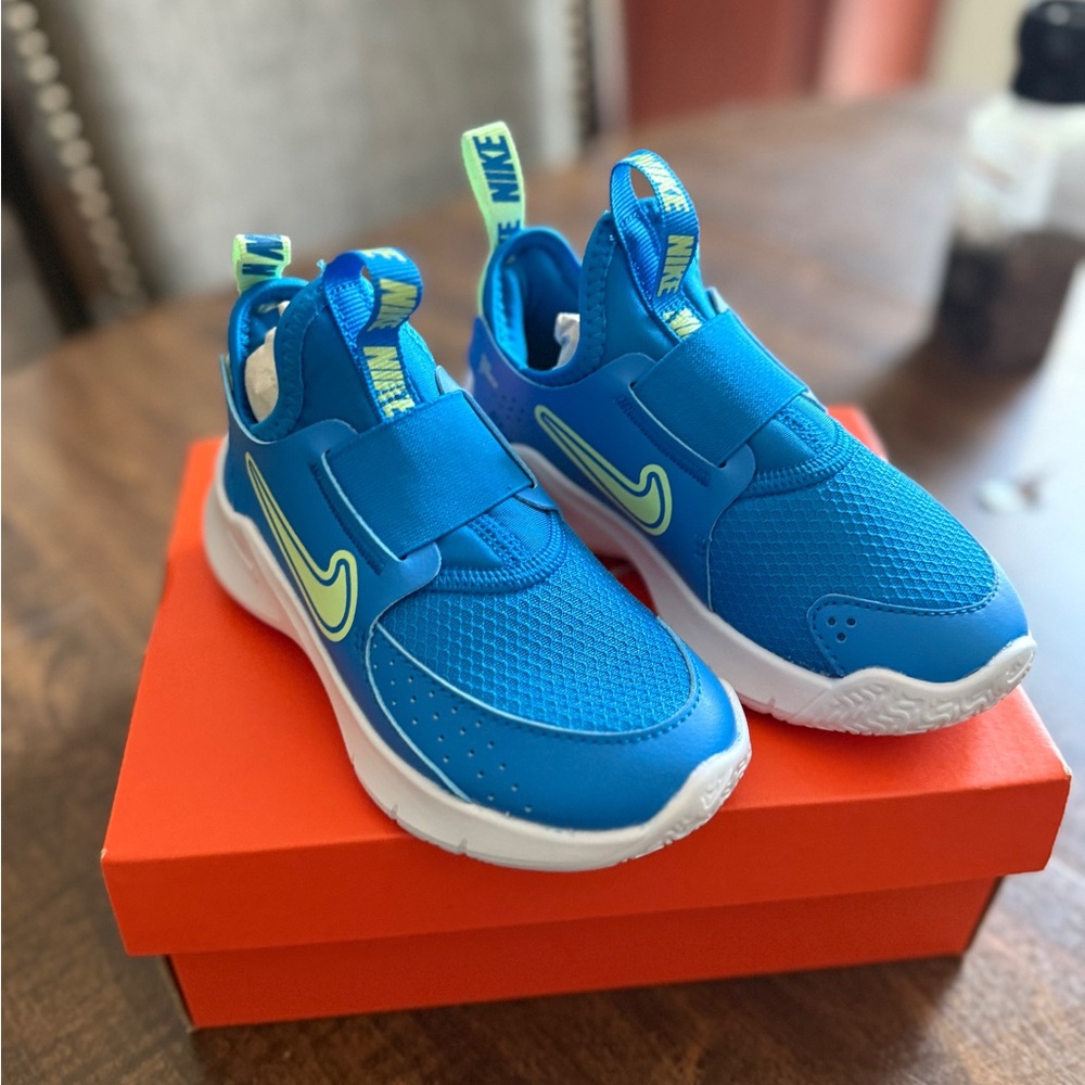 Nike Kids Blue and Neon Green Sneakers